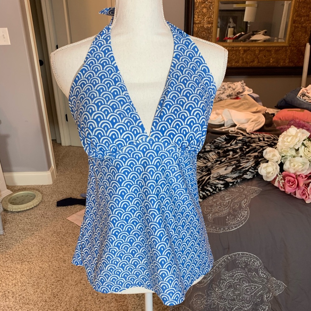 NWOT. Merona swim top in large.